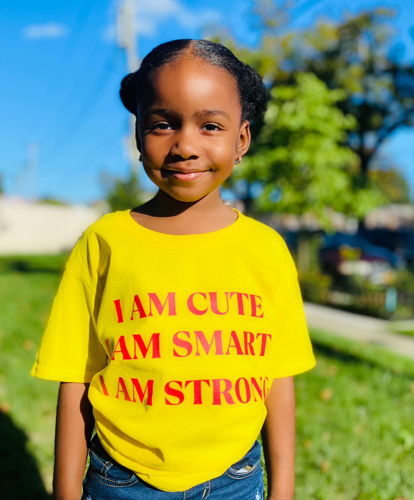 I AM CUTE yellow tee